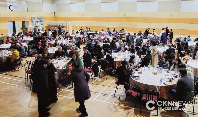 희망찬 새해 출발' 토론토한인회, 2025 신년하례식 성료 - CKNNews 이미지