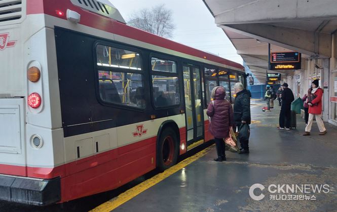 토론토 차우 시장 "TTC 서비스 대폭 강화" - CKNNews 이미지
