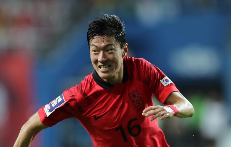 축구선수 황의조 불법 촬영 징역형…대한축구협회 ‘준 영구제명’ - CKNNews 이미지