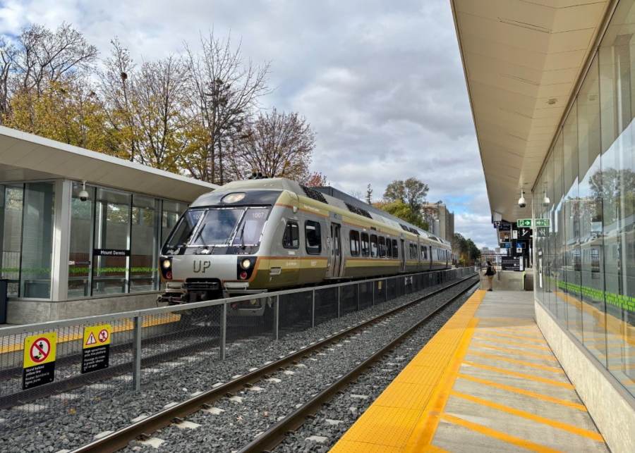 토론토 마운트 데니스역, GO트레인·UP익스프레스 운행 시작 - CKNNews 이미지