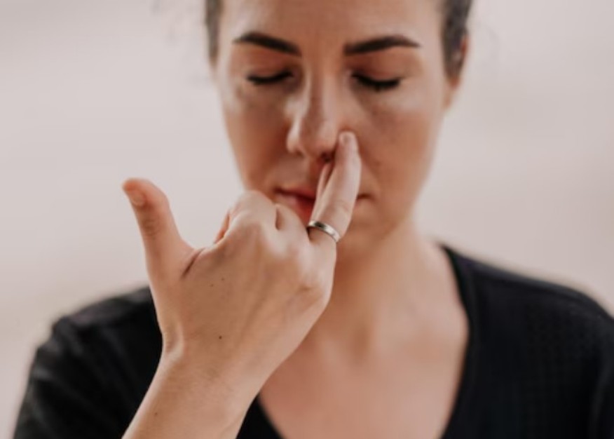 “코 파는 습관, 치매 위험 높일 수 있다” 충격 연구 결과 - CKNNews 이미지