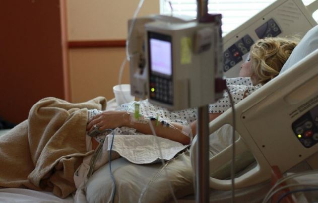 응급실 갔다가 치료 못 받고 귀가… 온타리오서 29만 명 ‘의료 포기’ - CKNNews 이미지