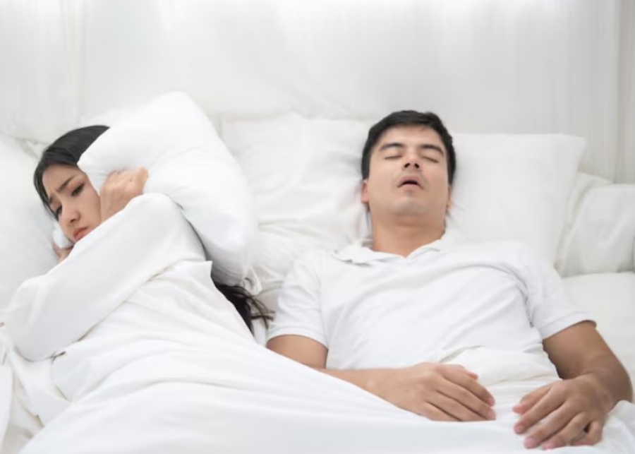 코골이 방치했다간 큰일… 뇌 미세출혈·치매 위험 ‘급증’ - CKNNews 이미지