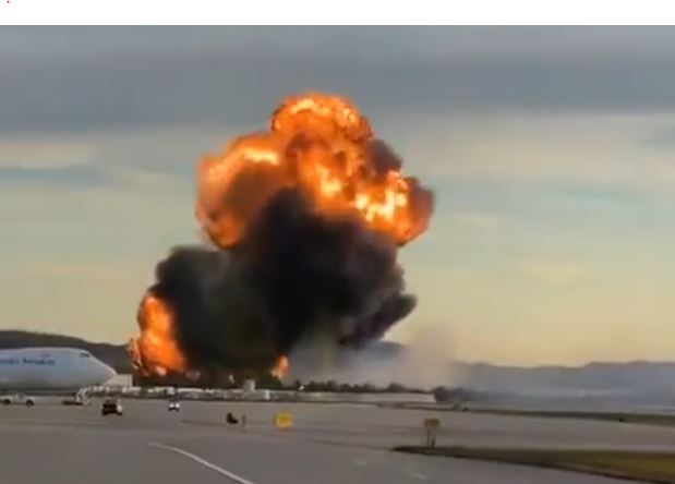 美 켄터키 UPS 화물기 이륙 직후 추락 폭발… 최소 7명 사망 - CKNNews 이미지