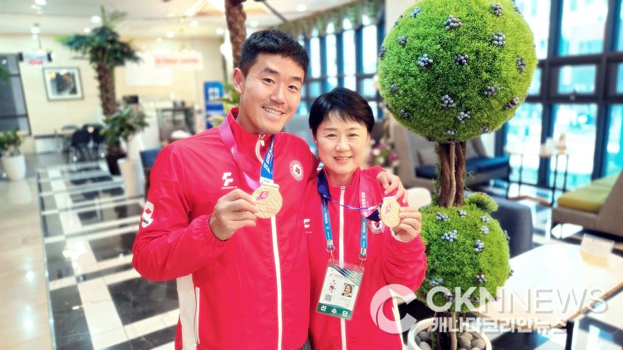  “엄마는 탁구, 아들은 축구”… 부산체전 빛낸 캐나다 한인 母子 선수  - CKNNews 이미지