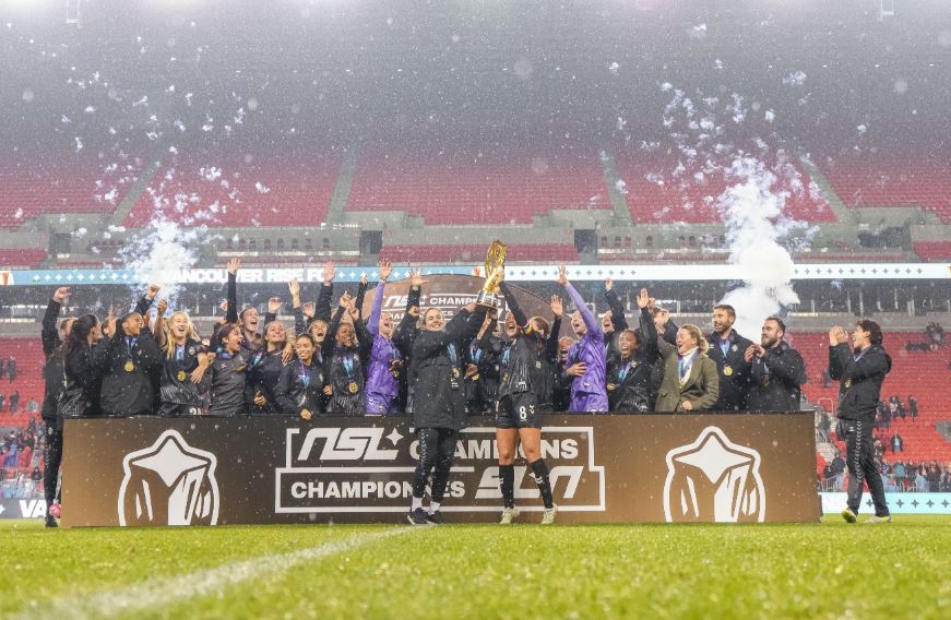 밴쿠버 라이즈, NSL 초대 챔피언 등극… AFC토론토에 ‘극적 역전승’ - CKNNews 이미지