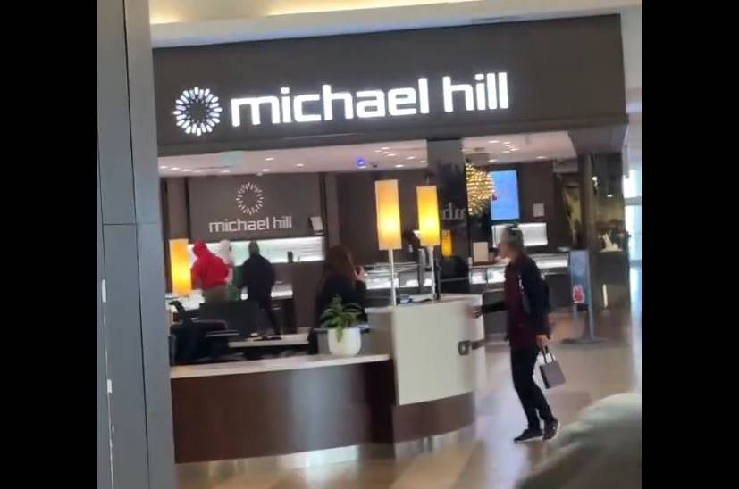 토론토 페어뷰몰 보석 매장 "두달 연속 털렸다"시민불안 확산 - CKNNews 이미지