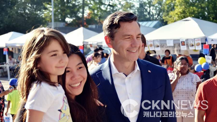 연방보수당 폴리에브 대표 '토론토 한가위 가을축제' 축하 방문 - CKNNews 이미지